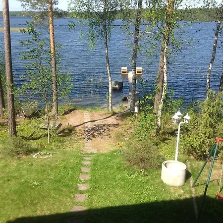 Paeivaensaede Сasa de vacaciones Toivakka